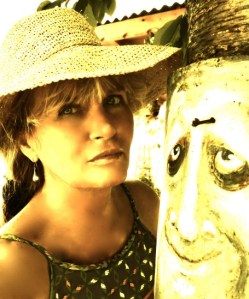 Jakki with art (web)